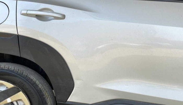 2021 Nissan MAGNITE XE, Petrol, Manual, 27,037 km, Right rear door - Minor scratches