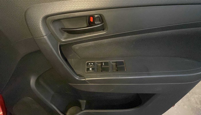 2017 Maruti Vitara Brezza VDI (O), Diesel, Manual, 1,00,522 km, Driver Side Door Panels Control
