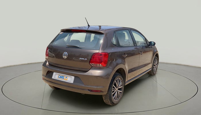 2017 Volkswagen Polo HIGHLINE1.2L, Petrol, Manual, 1,00,853 km, Right Back Diagonal