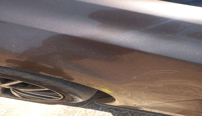 2017 Volkswagen Polo HIGHLINE1.2L, Petrol, Manual, 1,00,853 km, Left fender - Slightly dented