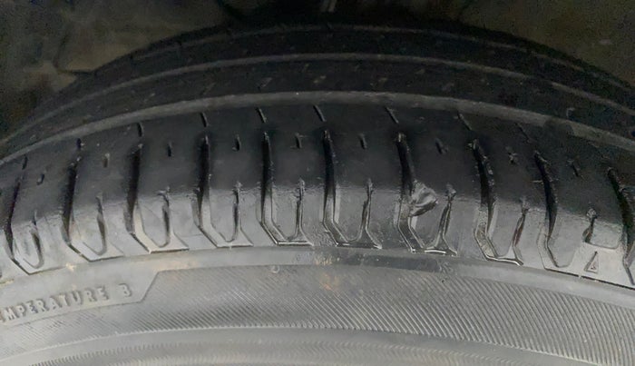 2018 Maruti Dzire VXI, Petrol, Manual, 40,939 km, Left Front Tyre Tread