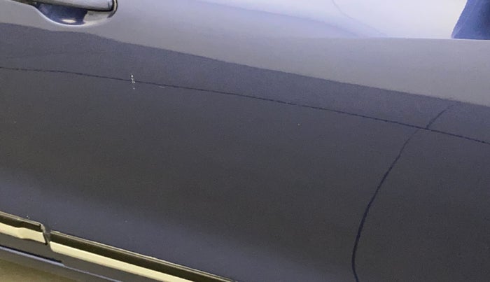 2018 Maruti Dzire VXI, Petrol, Manual, 40,939 km, Driver-side door - Minor scratches