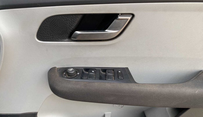 2020 Tata ALTROZ XZ PETROL, Petrol, Manual, 21,416 km, Driver Side Door Panels Control