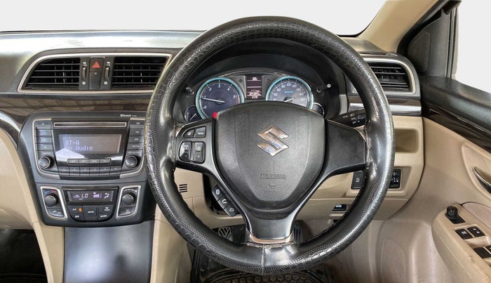 2016 Maruti Ciaz VDI+ SHVS, Diesel, Manual, 1,04,360 km, Steering Wheel Close Up