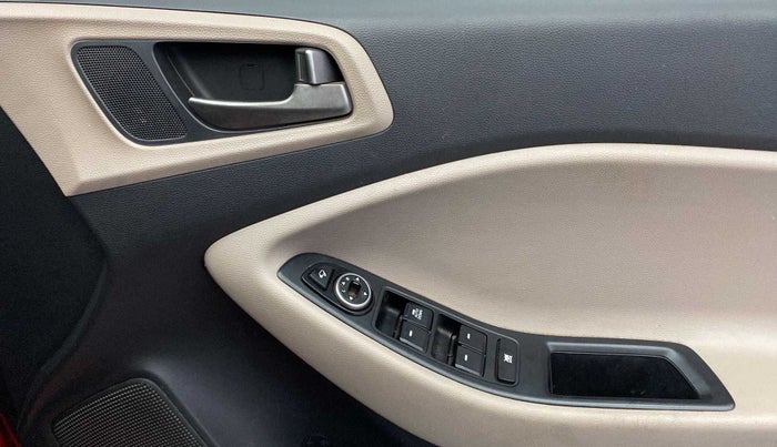 2015 Hyundai Elite i20 SPORTZ 1.2, Petrol, Manual, 83,678 km, Driver Side Door Panels Control