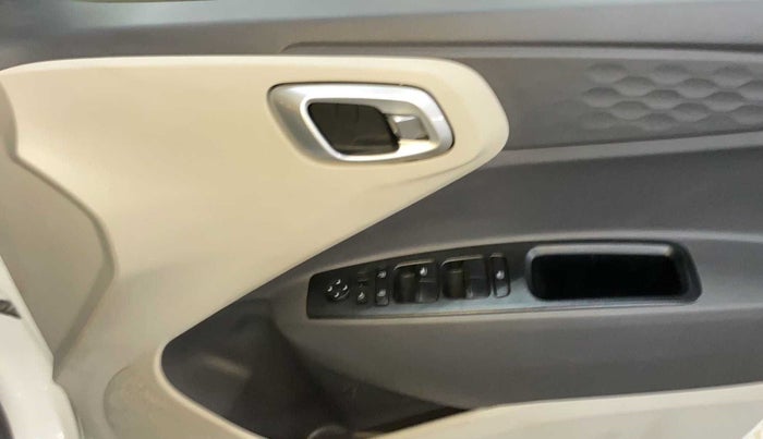 2023 Hyundai AURA SX 1.2, Petrol, Manual, 8,329 km, Driver Side Door Panels Control