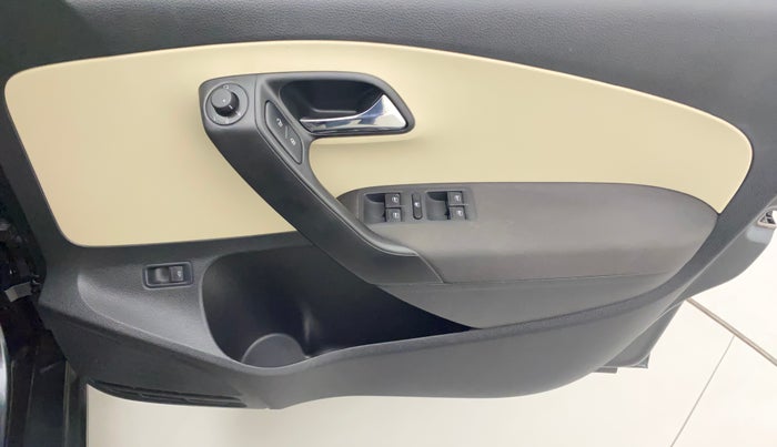 2020 Skoda Rapid AMBITION TSI, Petrol, Manual, 46,285 km, Driver Side Door Panels Control