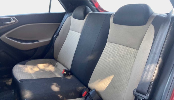 2019 Hyundai Elite i20 SPORTZ PLUS 1.2, Petrol, Manual, 27,490 km, Right Side Rear Door Cabin