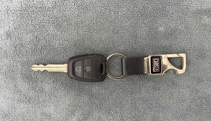 2014 Hyundai Grand i10 MAGNA 1.2 KAPPA VTVT, Petrol, Manual, 37,880 km, Key Close Up