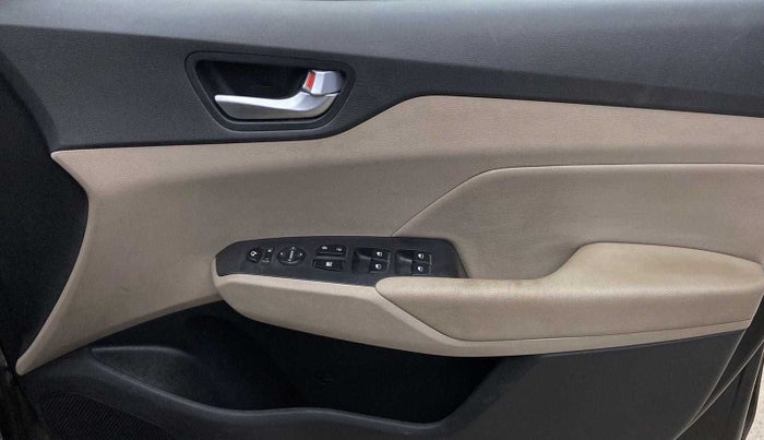 2019 Hyundai Verna 1.6 VTVT SX (O) AT, Petrol, Automatic, 40,798 km, Driver Side Door Panels Control