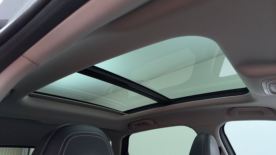 Interior Sunroof/Moonroof