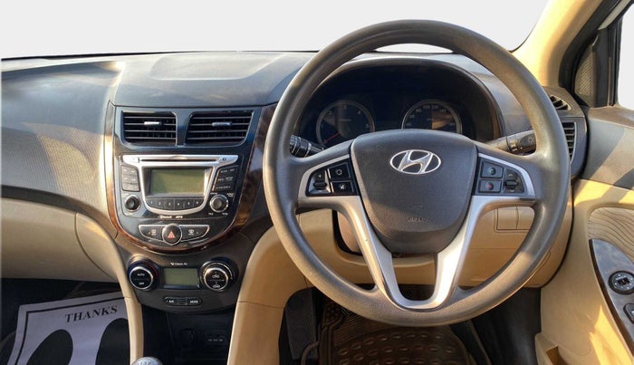 2013 Hyundai Verna FLUIDIC 1.6 CRDI EX, Diesel, Manual, 82,397 km, Steering Wheel Close Up