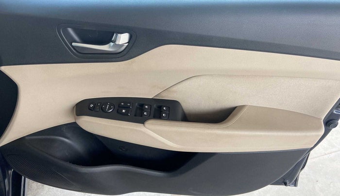 2021 Hyundai Verna SX 1.5 VTVT, Petrol, Manual, 44,683 km, Driver Side Door Panels Control
