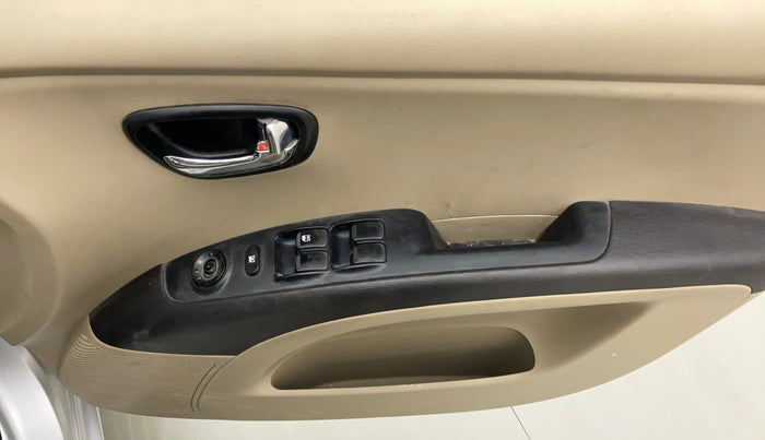 2012 Hyundai i10 SPORTZ 1.2 AT, Petrol, Automatic, 49,372 km, Driver Side Door Panels Control