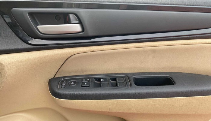 2019 Honda Amaze 1.2L I-VTEC S, Petrol, Manual, 42,798 km, Driver Side Door Panels Control