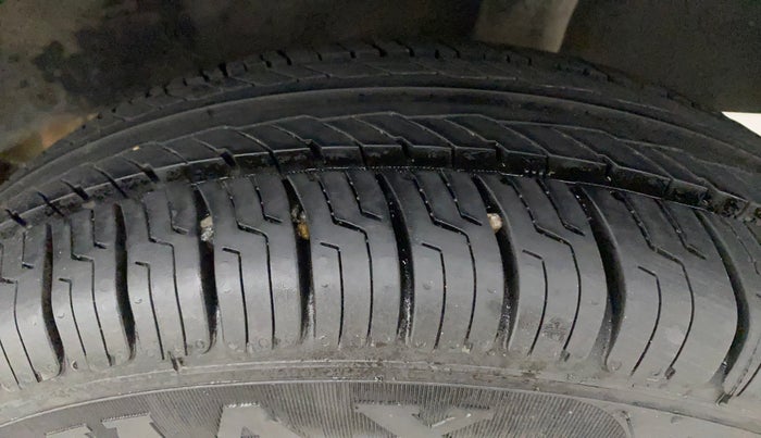 2017 Datsun Redi Go T (O), Petrol, Manual, 48,075 km, Left Rear Tyre Tread