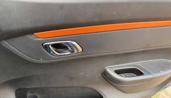 2019 Renault Kwid CLIMBER 1.0 (O), Petrol, Manual, 19,801 km, Driver Side Door Panels Control