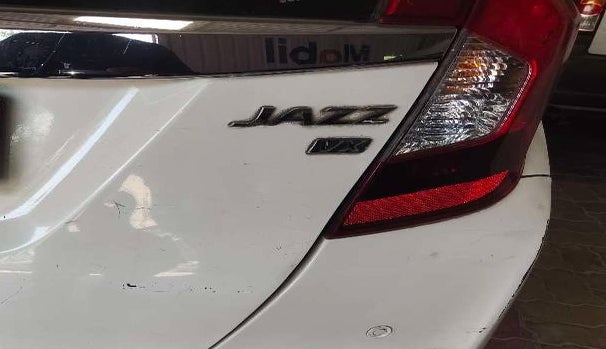 2015 Honda Jazz 1.5L I-DTEC VX, Diesel, Manual, 94,408 km, Dicky (Boot door) - Minor scratches