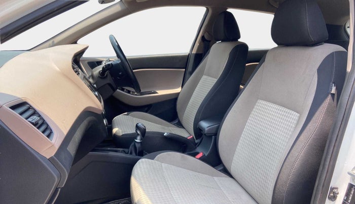 2018 Hyundai Elite i20 ASTA 1.4 CRDI (O), Diesel, Manual, 73,927 km, Right Side Front Door Cabin