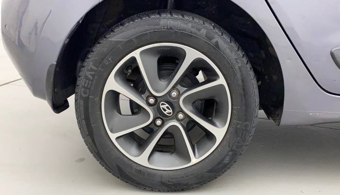 2017 Hyundai Grand i10 SPORTZ (O) AT 1.2 KAPPA VTVT, Petrol, Automatic, 96,921 km, Right Rear Wheel