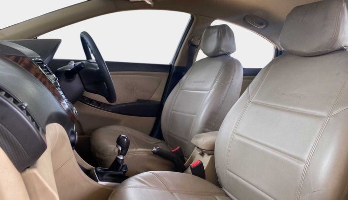 2017 Hyundai Verna 1.6 VTVT SX, Petrol, Manual, 33,353 km, Right Side Front Door Cabin