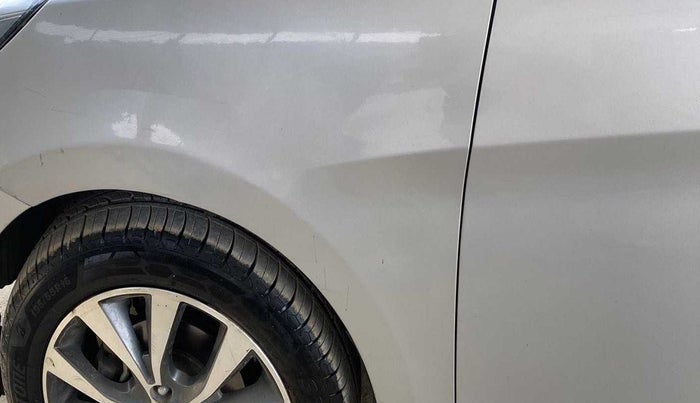 2017 Hyundai Verna 1.6 VTVT SX, Petrol, Manual, 33,353 km, Left fender - Slightly dented