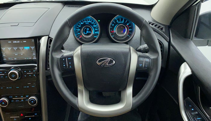 2020 Mahindra XUV500 W9 AT, Diesel, Automatic, 20,108 km, Steering Wheel Close Up
