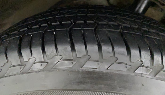 2020 Mahindra XUV500 W9 AT, Diesel, Automatic, 20,108 km, Left Front Tyre Tread