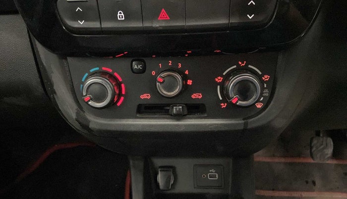 2019 Renault Kwid RXT 1.0 AMT (O), Petrol, Automatic, 13,568 km, Dashboard - Air Re-circulation knob is not working