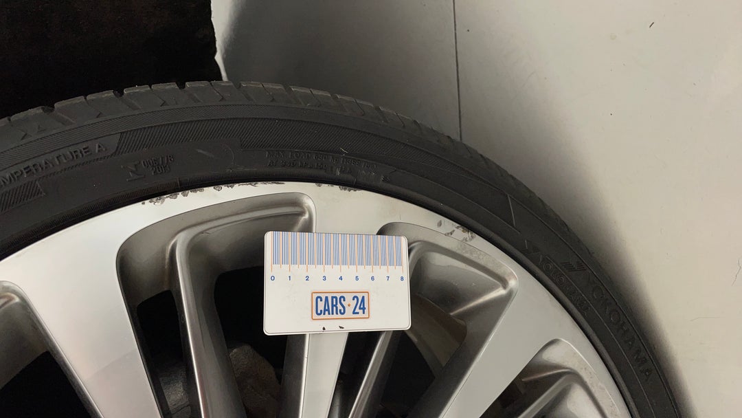 2016 Holden Astra Rs-v, Manual, 87761 km, Wheels Rim Front RHS Scratch