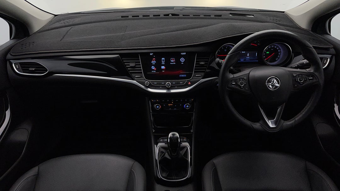 2016 Holden Astra Rs-v, Manual, 87761 km, Center Console