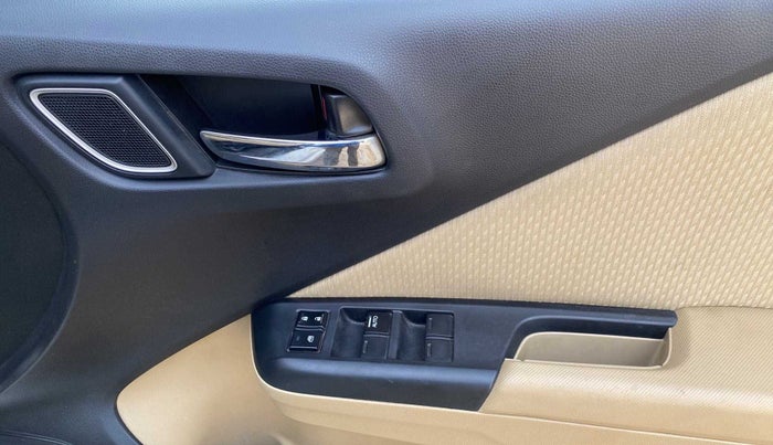 2022 Honda City 1.5L I-VTEC V MT 4TH GEN, Petrol, Manual, 39,416 km, Driver Side Door Panels Control