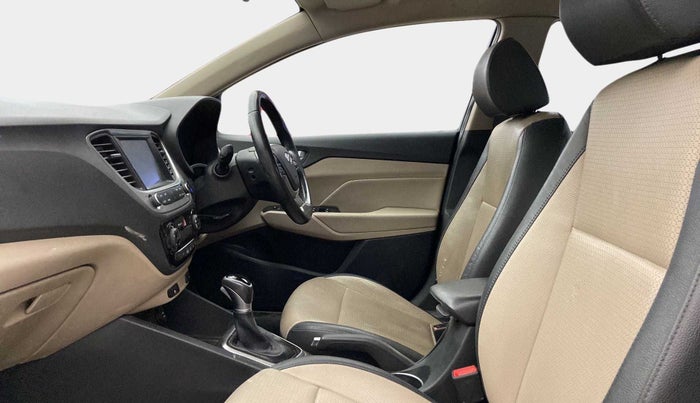 2018 Hyundai Verna 1.6 VTVT SX (O) AT, Petrol, Automatic, 53,602 km, Right Side Front Door Cabin
