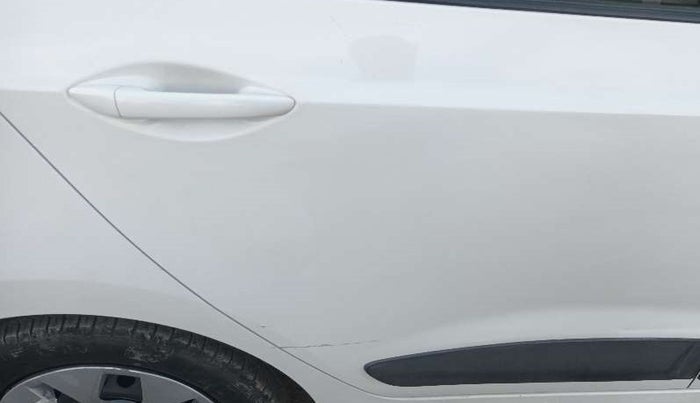 2015 Hyundai Xcent S 1.2, Petrol, Manual, 70,021 km, Right rear door - Minor scratches