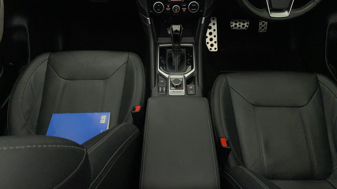 2022 Subaru Forester 2.5i-s (AWD), Automatic, 49209 km, Center Console