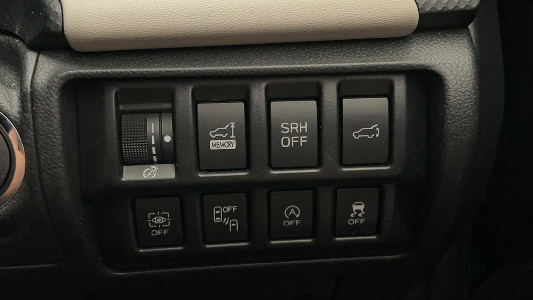 2022 Subaru Forester 2.5i-s (AWD), Automatic, 49209 km, Utility Switches/Buttons