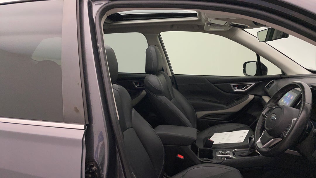 2022 Subaru Forester 2.5i-s (AWD), Automatic, 49209 km, Right Side Front Door Cabin View