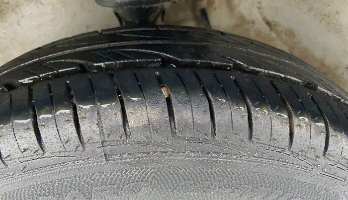 2018 Maruti Alto 800 LXI, Petrol, Manual, 55,860 km, Left Front Tyre Tread