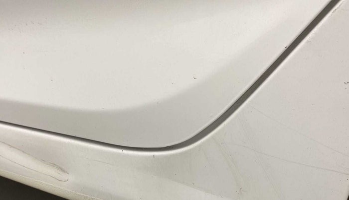 2015 Hyundai Verna FLUIDIC 1.6 CRDI S 4S, Diesel, Manual, 1,00,902 km, Left running board - Paint has minor damage
