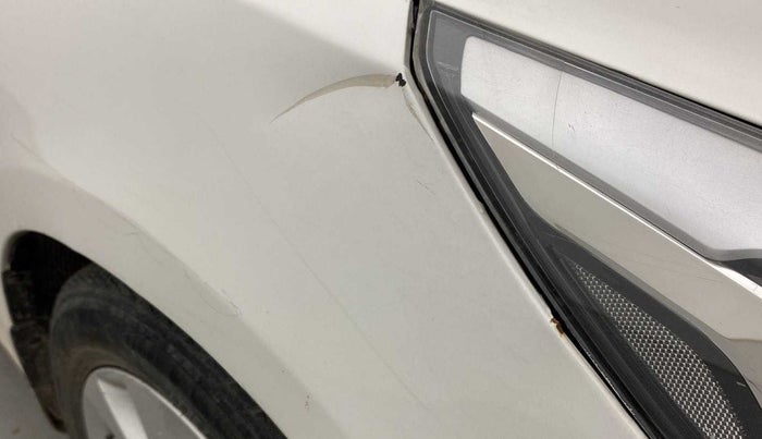 2015 Hyundai Verna FLUIDIC 1.6 CRDI S 4S, Diesel, Manual, 1,00,902 km, Right fender - Minor scratches