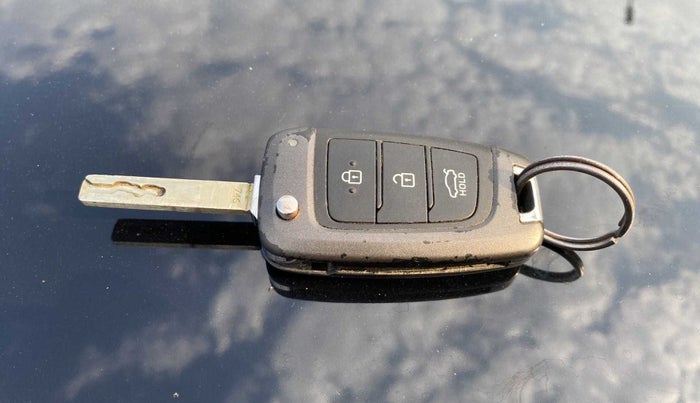 2019 Hyundai Verna 1.4 EX PETROL, Petrol, Manual, 25,667 km, Key Close Up