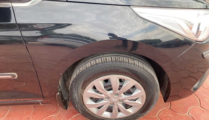 2019 Hyundai Verna 1.4 EX PETROL, Petrol, Manual, 25,667 km, Right fender - Minor scratches