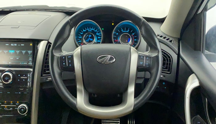 2020 Mahindra XUV500 W11 (O) AT, Diesel, Automatic, 81,766 km, Steering Wheel Close Up