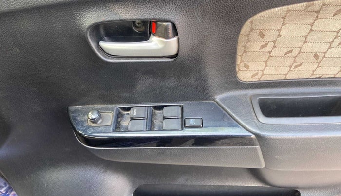 2018 Maruti Wagon R 1.0 VXI, Petrol, Manual, 45,425 km, Driver Side Door Panels Control