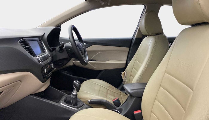 2017 Hyundai Verna 1.6 VTVT SX, Petrol, Manual, 79,384 km, Right Side Front Door Cabin