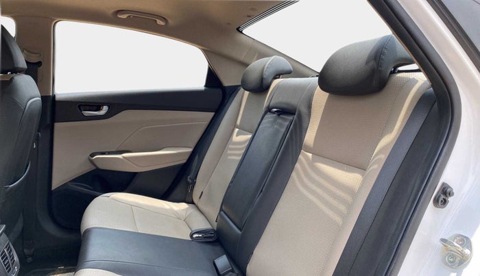 2019 Hyundai Verna 1.6 VTVT SX (O) AT, Petrol, Automatic, 49,820 km, Right Side Rear Door Cabin