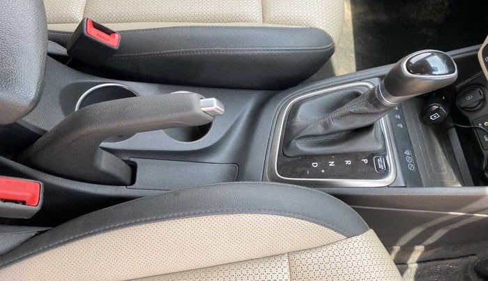 2019 Hyundai Verna 1.6 VTVT SX (O) AT, Petrol, Automatic, 49,820 km, Gear Lever