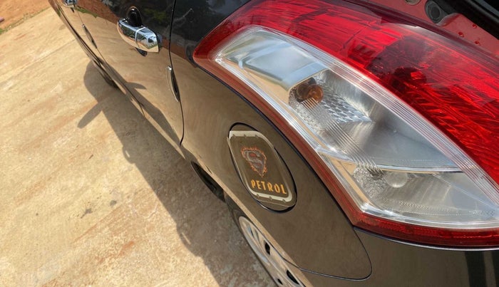 2015 Maruti Swift VXI, Petrol, Manual, 80,589 km, Left quarter panel - Slightly dented