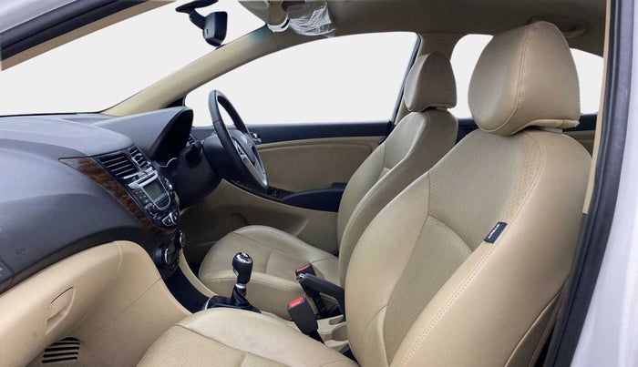 2014 Hyundai Verna FLUIDIC 1.6 VTVT SX OPT, Petrol, Manual, 56,933 km, Right Side Front Door Cabin