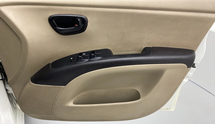 2015 Hyundai i10 MAGNA 1.1 IRDE2, Petrol, Manual, 41,414 km, Driver Side Door Panels Control